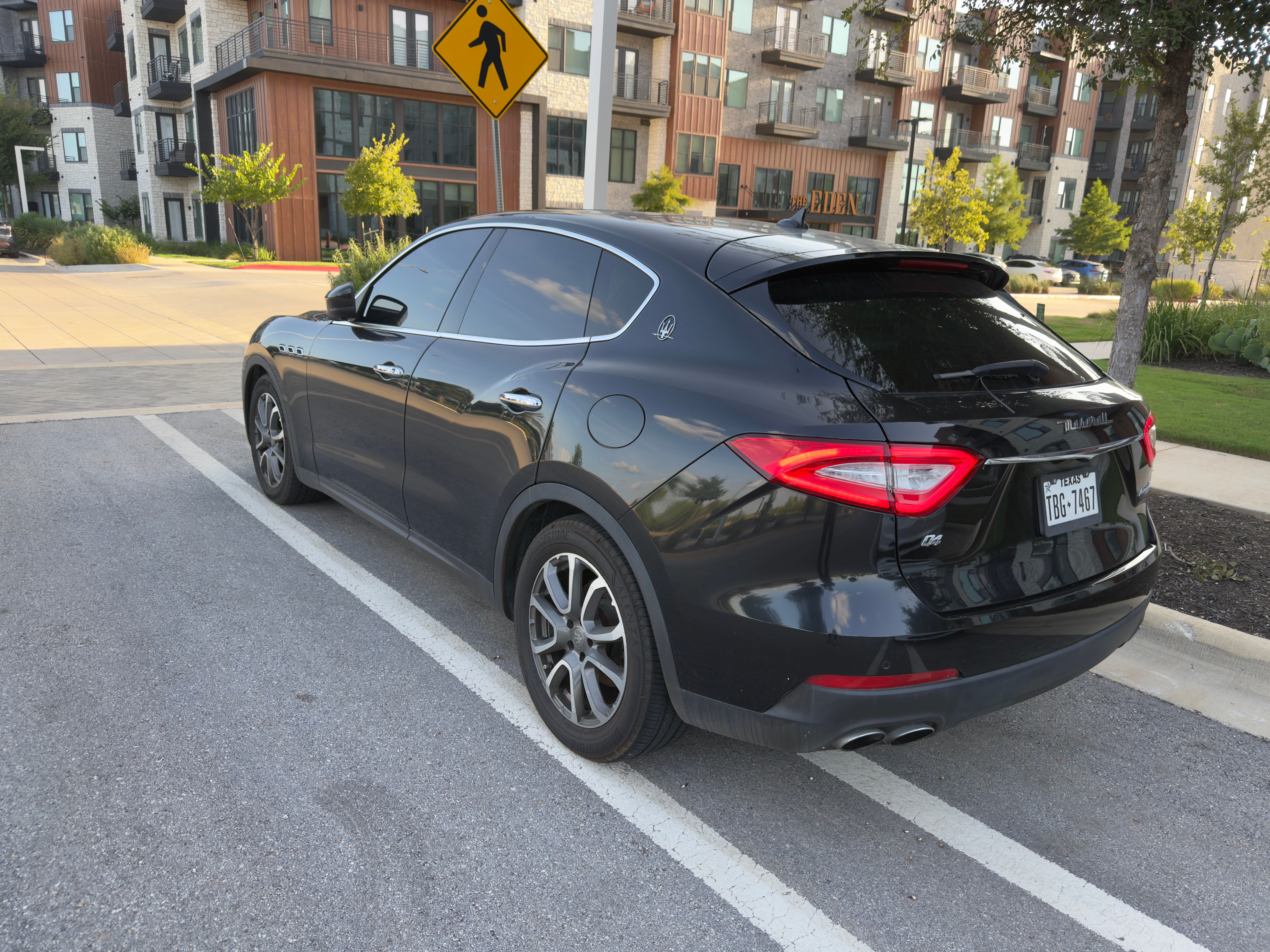 Used 2018 Maserati Levante AWD/4WD image 19