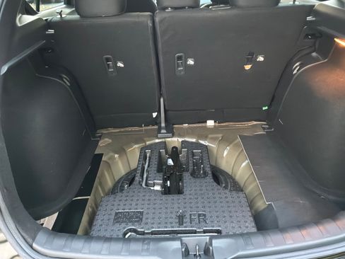 Used 2022 Nissan Kicks S FWD image 12