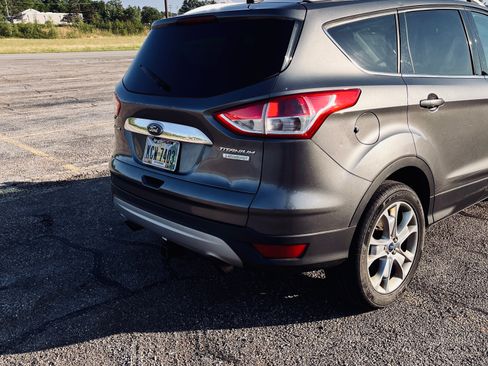 Used 2014 Ford Escape Titanium FWD image 5