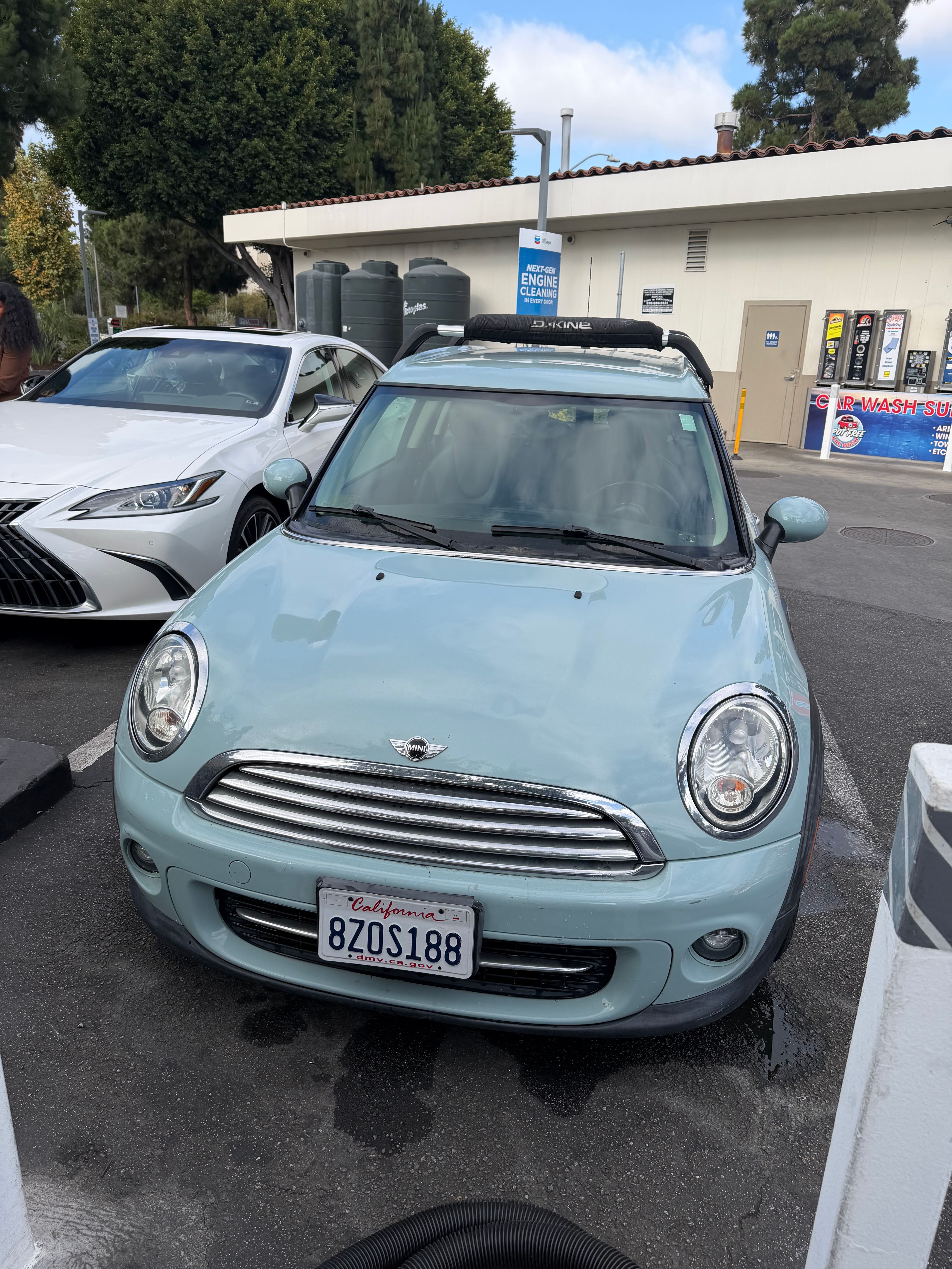 Used 2012 MINI Cooper Clubman FWD image 1