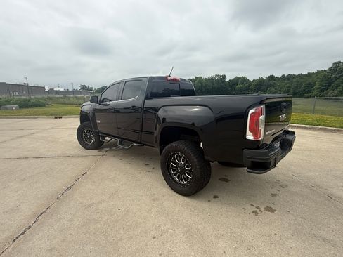 Used 2017 GMC Canyon SLE w/ All Terrain X Package AWD/4WD image 13
