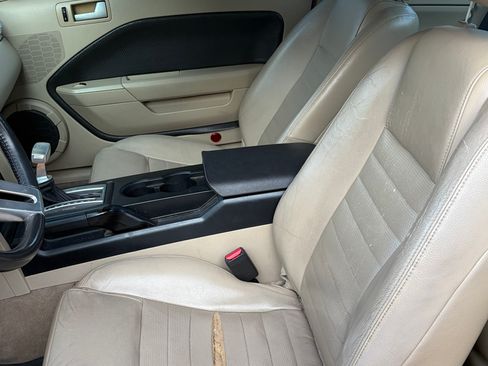 Used 2005 Ford Mustang GT Premium RWD image 5
