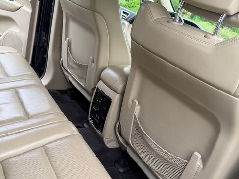 Used 2016 Jeep Grand Cherokee Limited w/ Luxury Group II AWD/4WD image 12