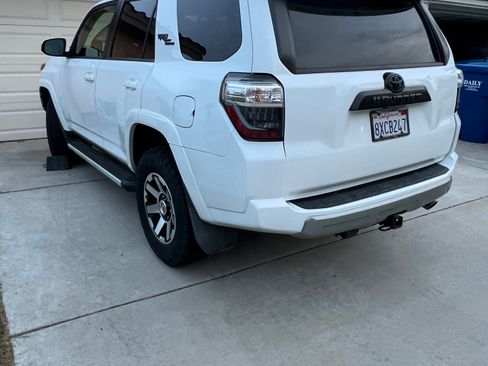 Used 2021 Toyota 4Runner TRD Off-Road image 2