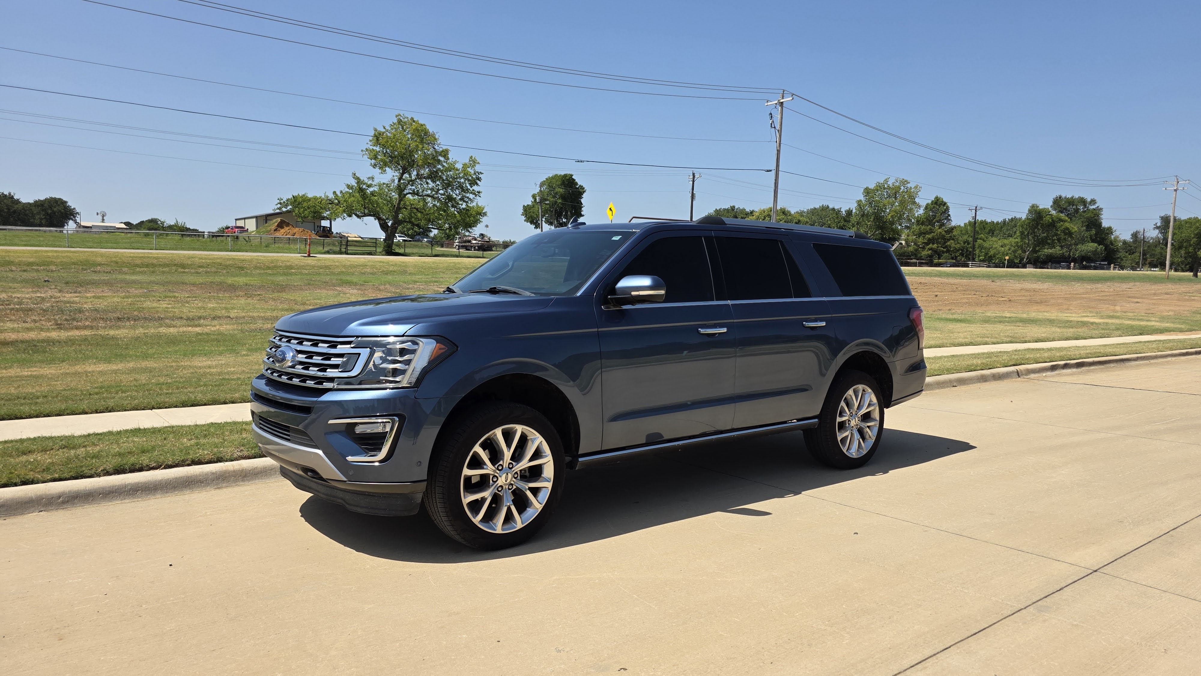 Used 2018 Ford Expedition Max Limited w/ Equipment Group 302A AWD/4WD image 1