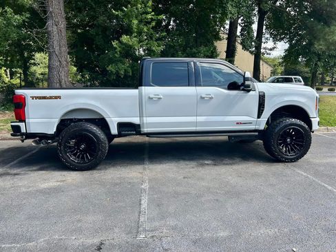 Used 2023 Ford F350 Lariat w/ Lariat Ultimate Package AWD/4WD image 5
