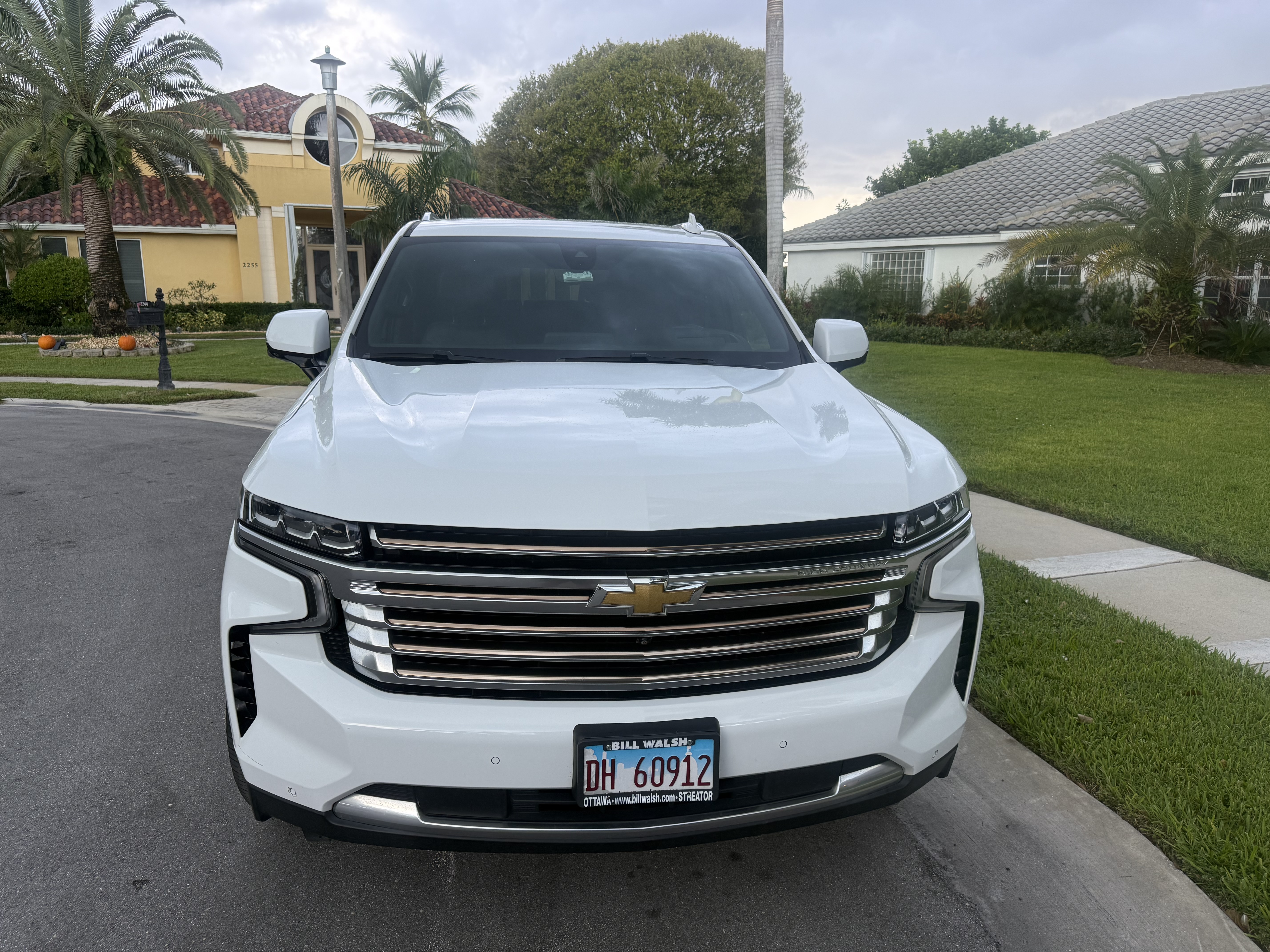 Used 2021 Chevrolet Tahoe High Country AWD/4WD image 2