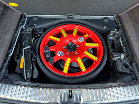 Used 2011 Porsche Cayenne Turbo image 24