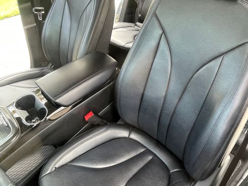 Used 2022 Lincoln Nautilus FWD w/ Premium Package image 9