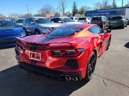 Used 2021 Chevrolet Corvette Stingray Coupe w/ Z51 Performance Package image 11