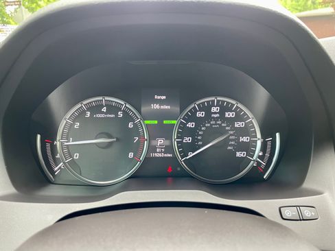 Used 2017 Acura MDX SH-AWD image 13