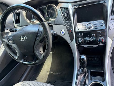 Used 2012 Hyundai Sonata SE w/ Navigation & Sunroof Pkg FWD image 6