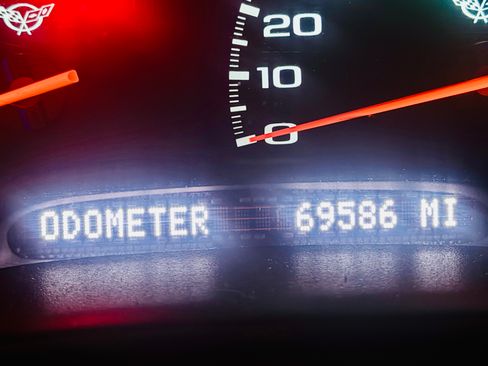 Used 2001 Chevrolet Corvette Convertible w/ Preferred Equipment Group2 image 10