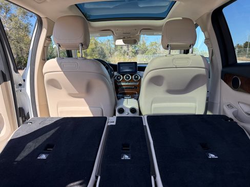 Used 2018 Mercedes-Benz GLC 300 image 11