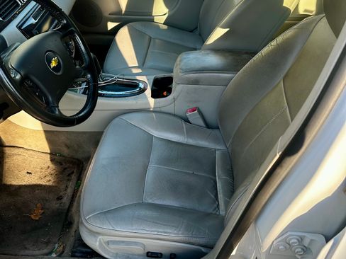 Used 2013 Chevrolet Impala LTZ image 10