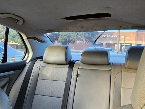 Used 2009 Volkswagen Jetta SEL image 4