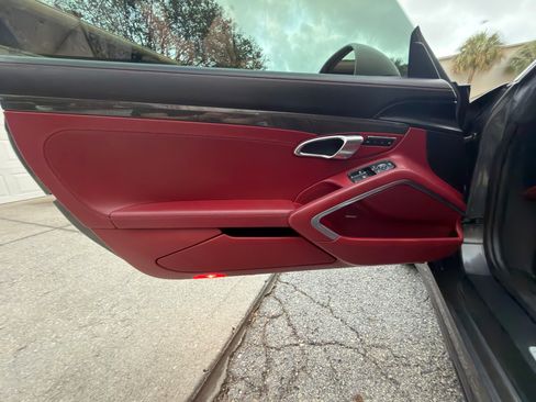 Used 2019 Porsche 911 Targa 4 GTS image 15