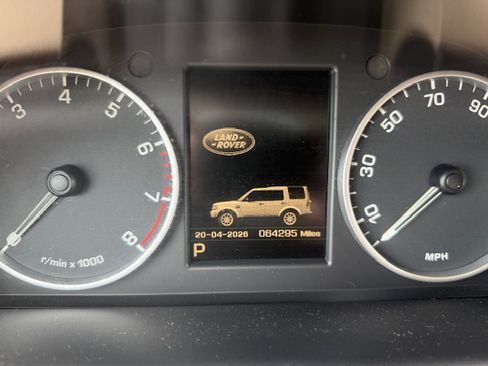 Used 2015 Land Rover LR4 HSE AWD/4WD image 2