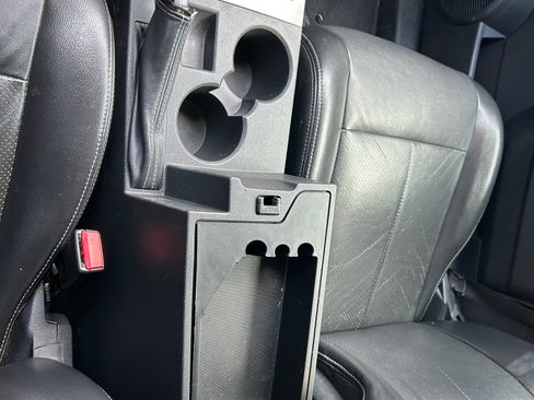 Used 2012 Jeep Liberty Limited image 29