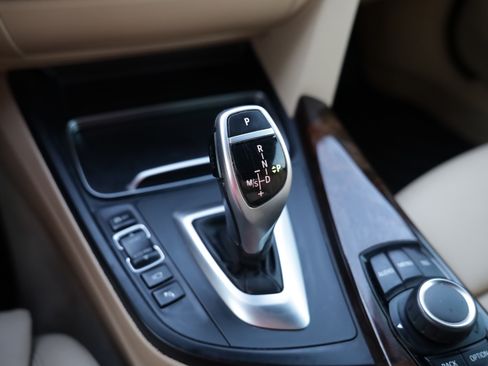 Used 2016 BMW 428i Convertible RWD image 14