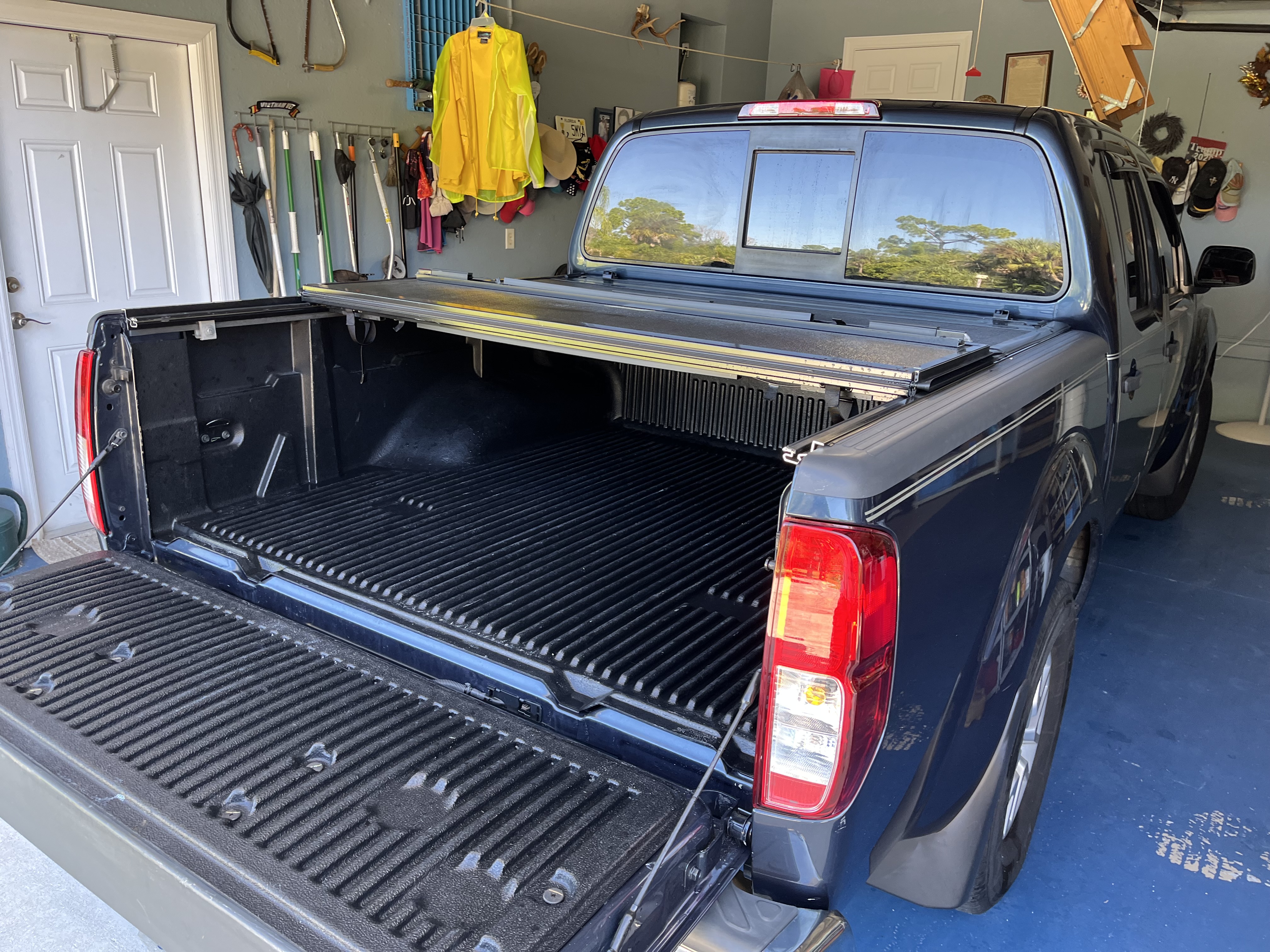 Used 2018 Nissan Frontier SV AWD/4WD image 16