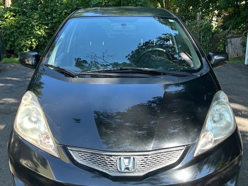 Used 2011 Honda Fit Sport image 1