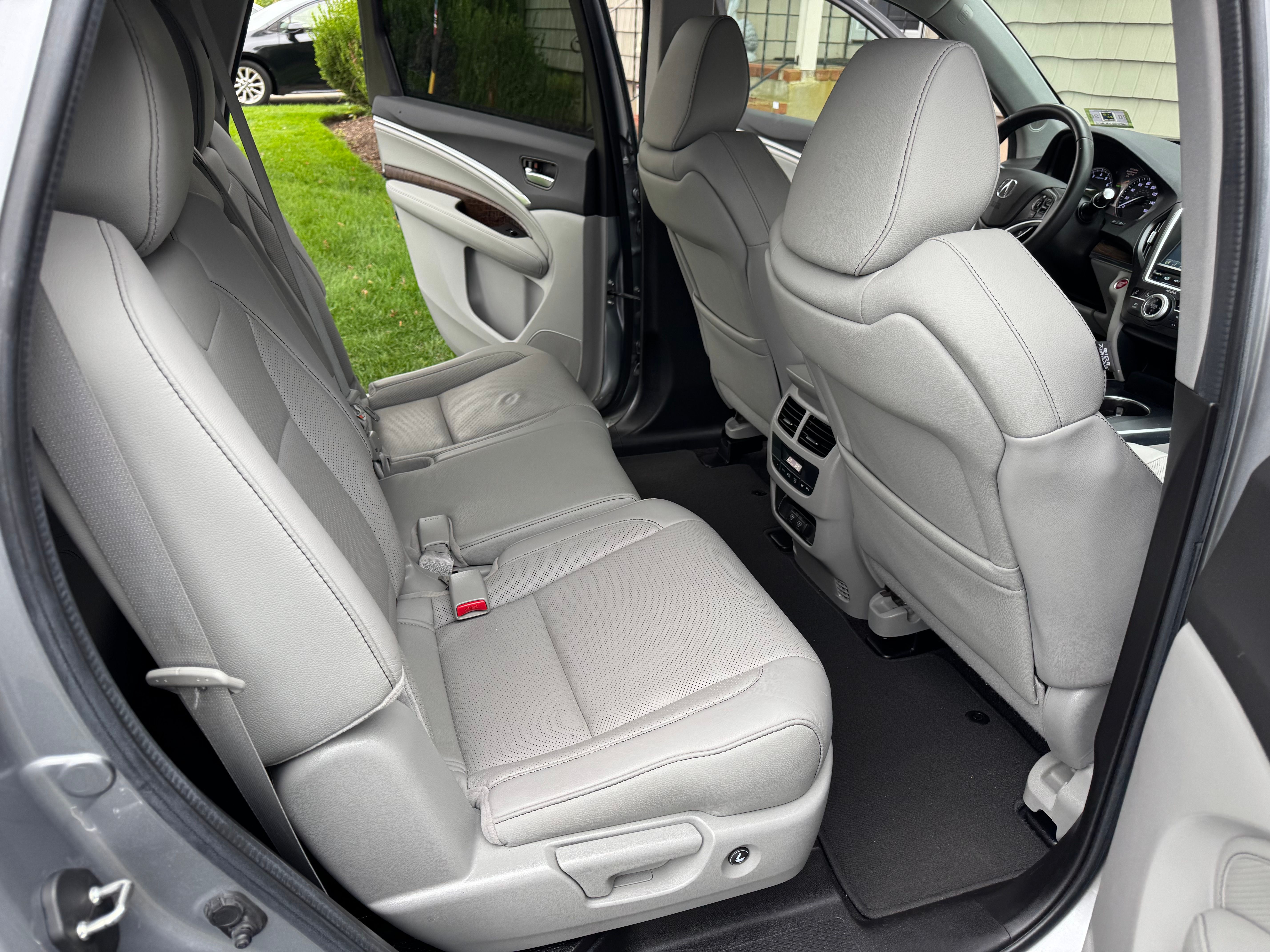 Used 2019 Acura MDX w/ Technology Package AWD/4WD image 22