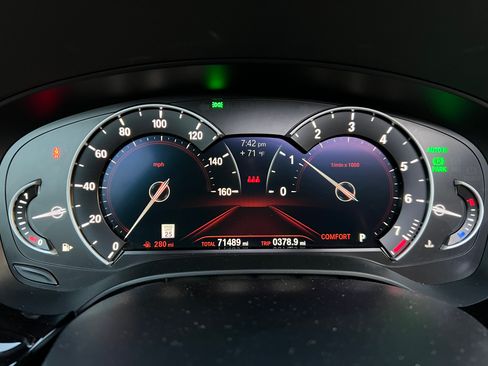 Used 2019 BMW 530i w/ Convenience Package RWD image 5