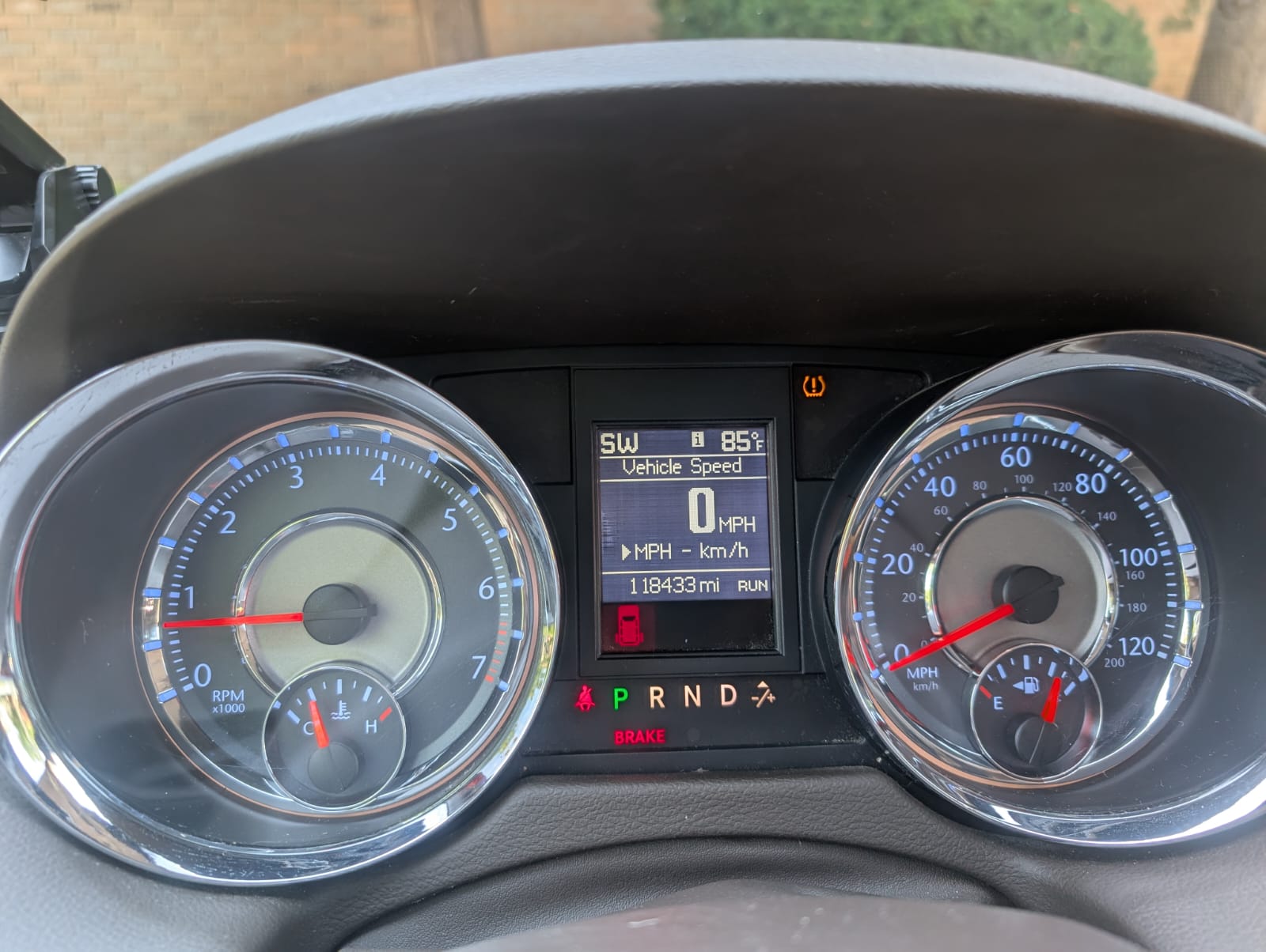 Used 2013 Chrysler Town & Country Touring-L w/ Entertainment Group #2 FWD image 11