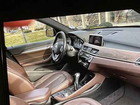 Used 2017 BMW X1 xDrive28i image 6