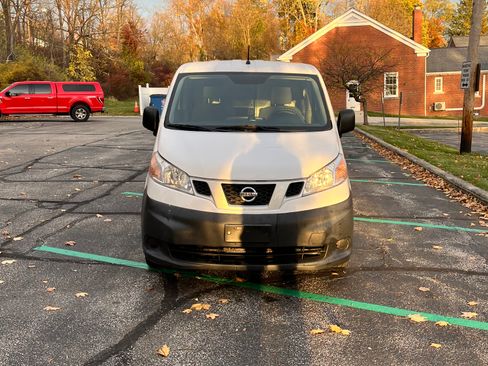 Used 2014 Nissan NV200 S w/ Cruise Control Package image 2