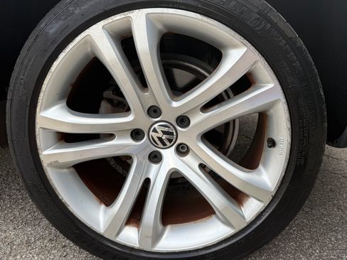 Used 2012 Volkswagen Tiguan SEL image 17