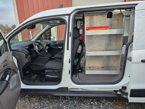Used 2019 Ford Transit Connect XLT image 14