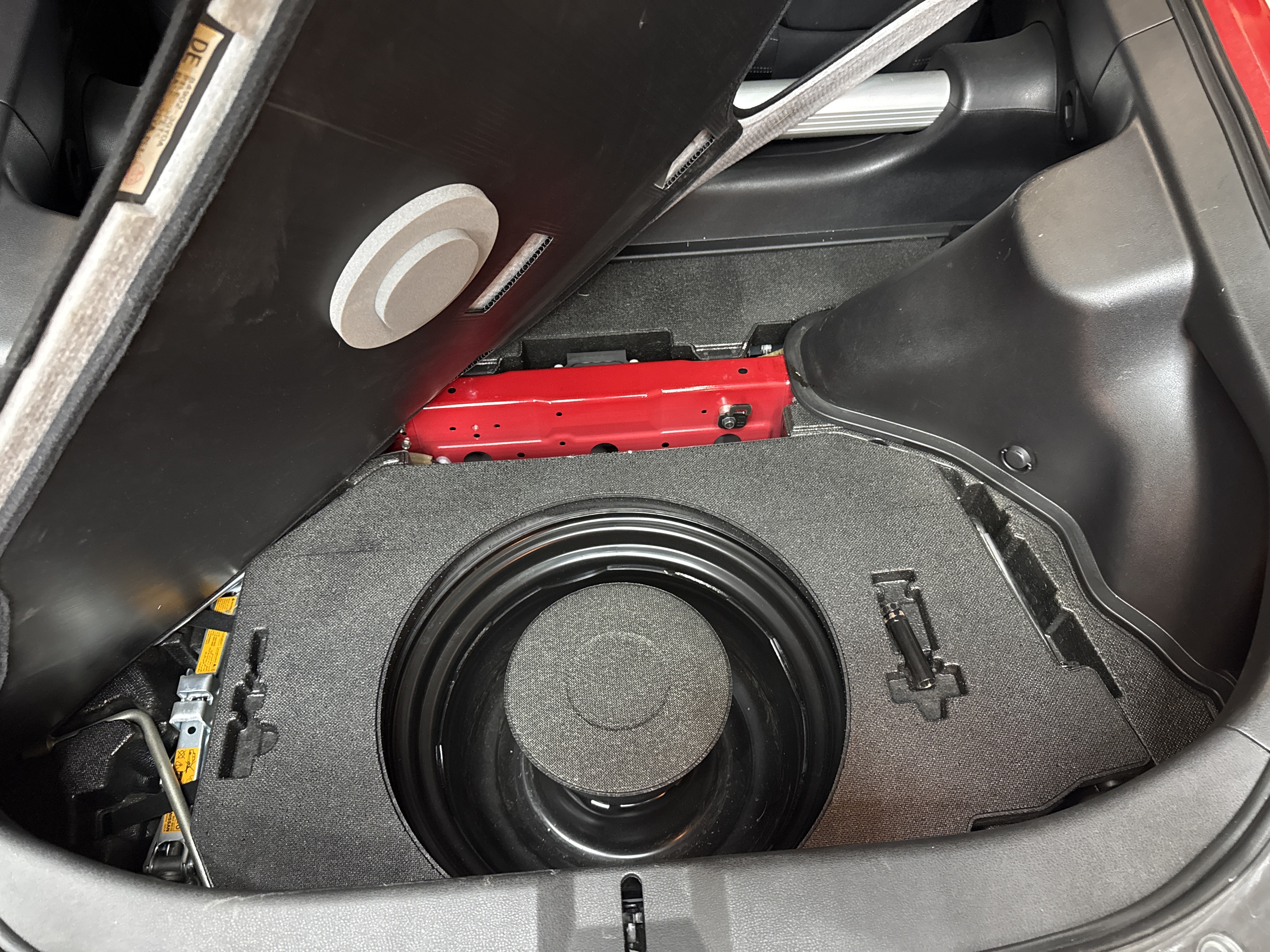 Used 2018 Nissan 370Z Coupe RWD image 28