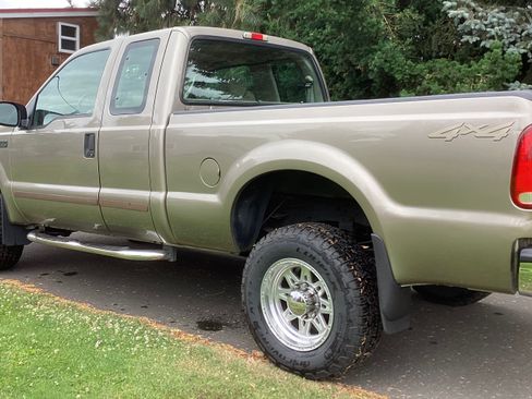 Used 2003 Ford F350 XLT image 6