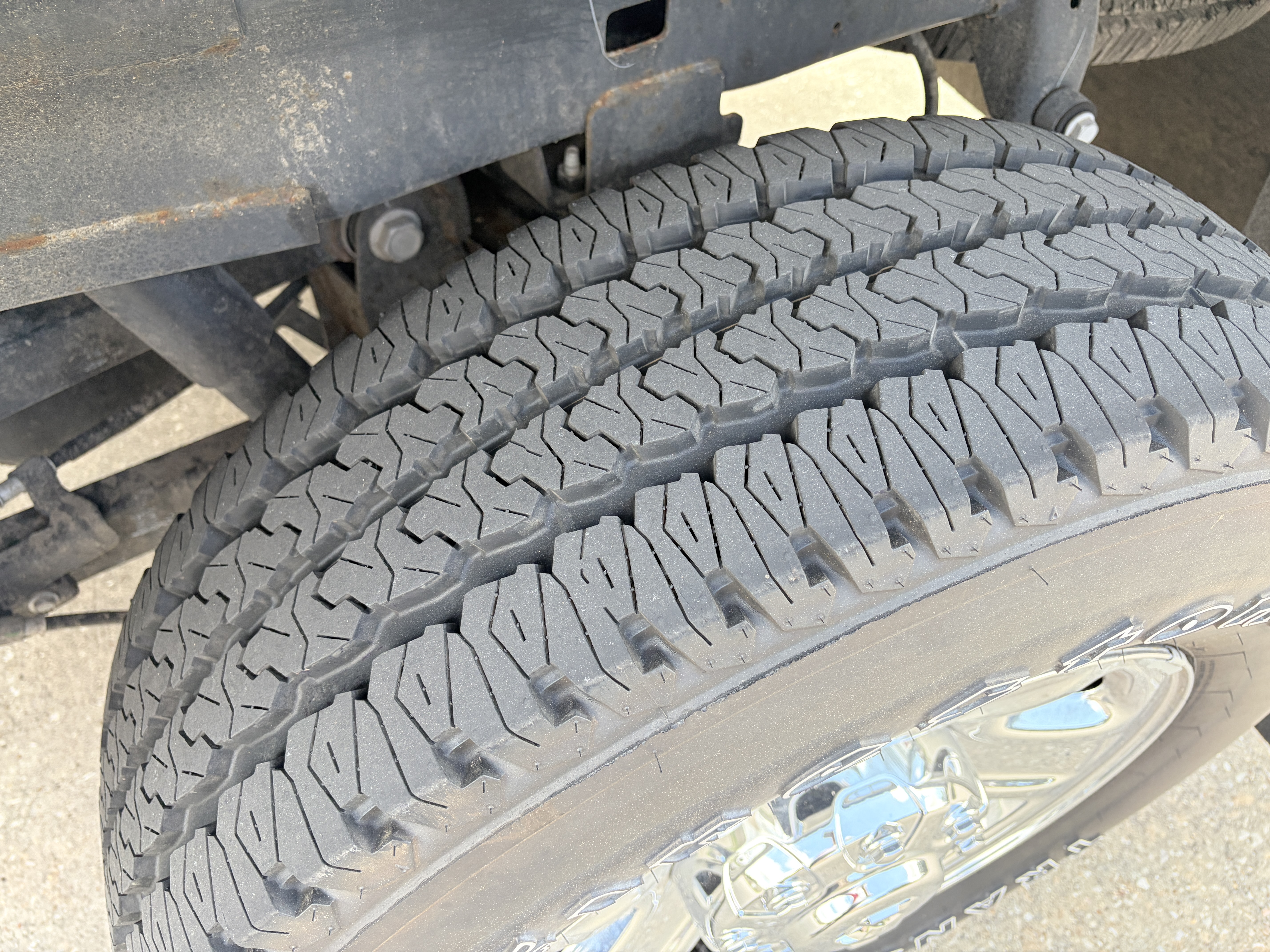 Used 2024 RAM 2500 Tradesman w/ Chrome Appearance Group AWD/4WD image 14