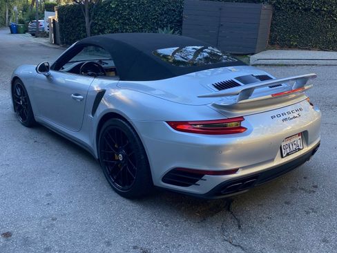 Used 2018 Porsche 911 Turbo S image 4