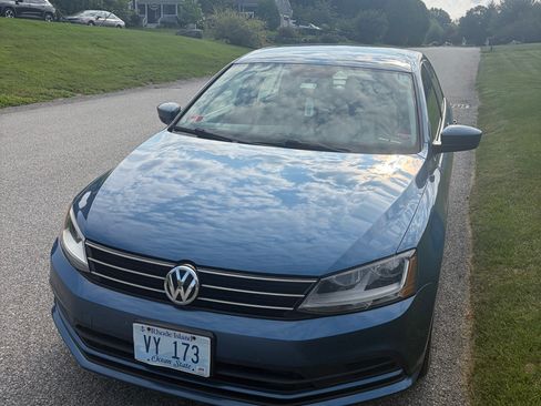 Used 2017 Volkswagen Jetta S w/ Jetta S Cold Weather Package FWD image 17