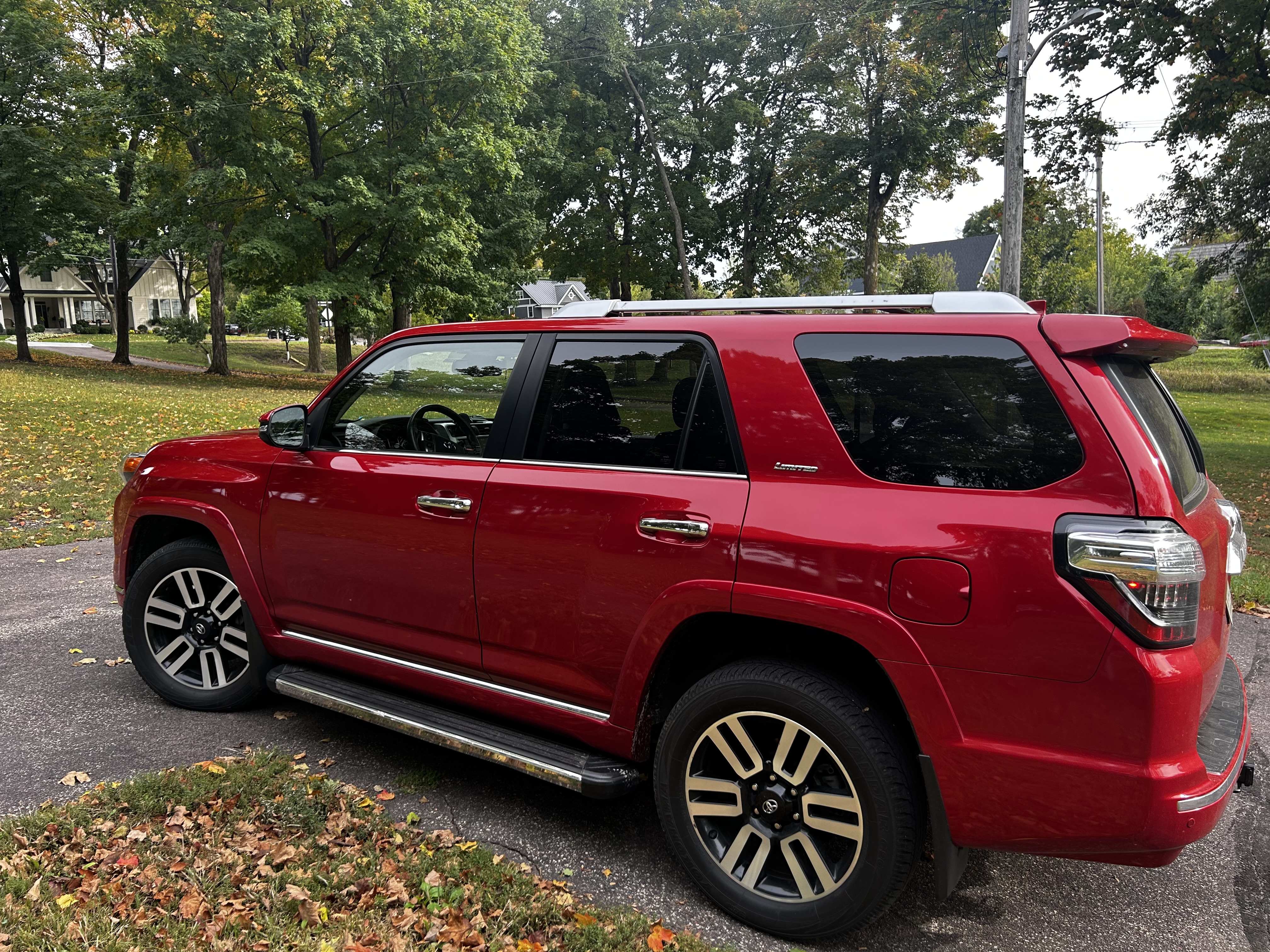 Used 2022 Toyota 4Runner Limited AWD/4WD image 5