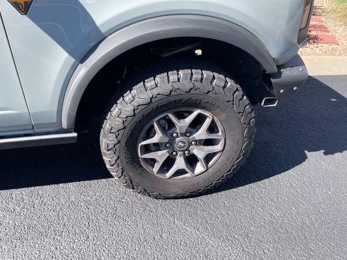 Used 2024 Ford Bronco Badlands AWD/4WD image 6