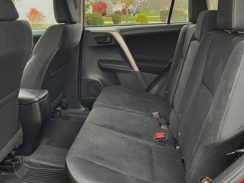 Used 2013 Toyota RAV4 XLE image 6