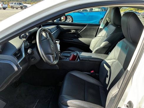 Used 2020 Lexus ES 350 w/ Premium Package image 30