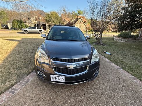 Used 2010 Chevrolet Equinox LTZ image 2