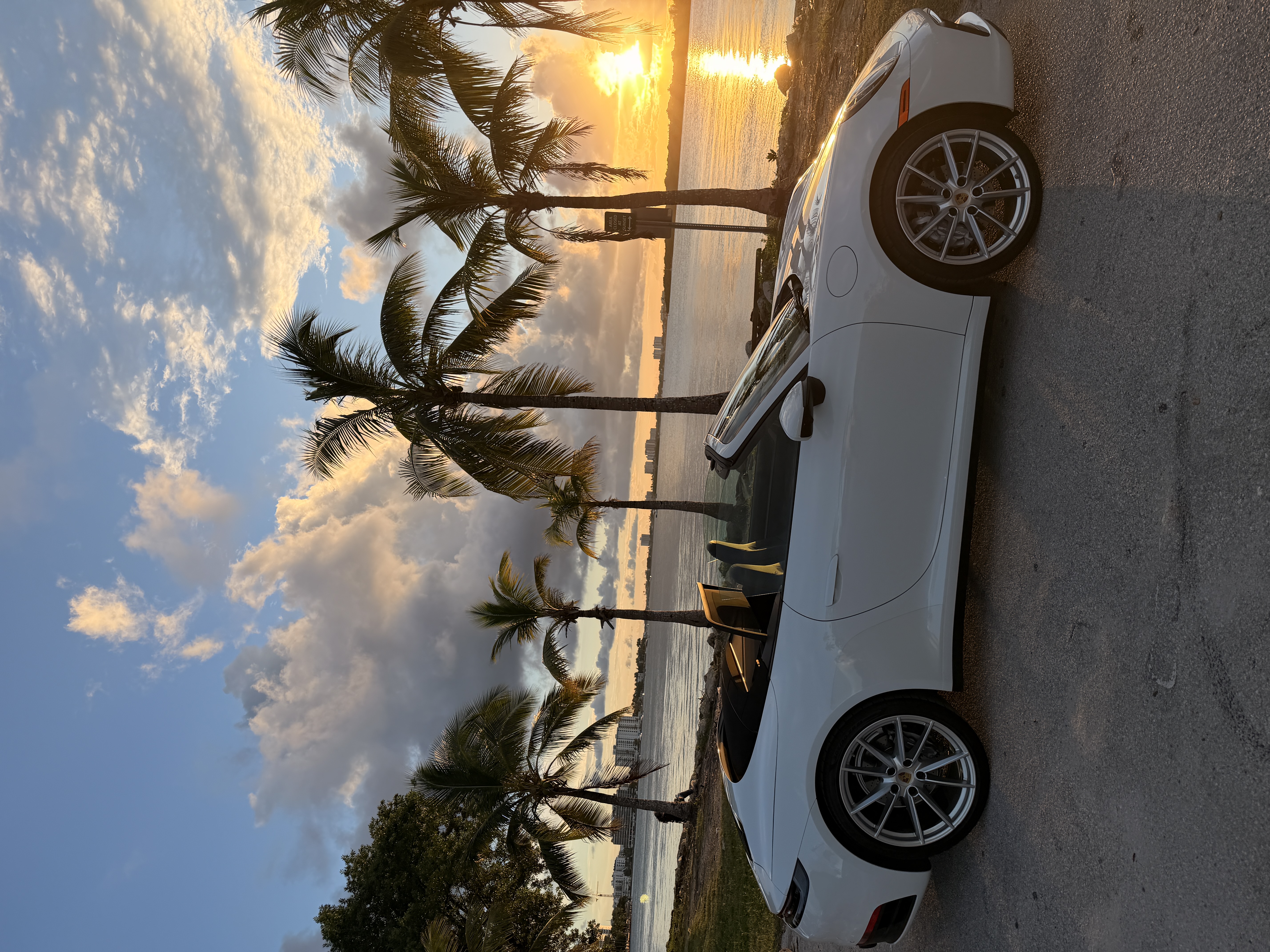 Used 2022 Porsche 911 Carrera image 1