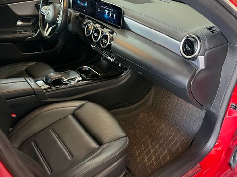 Used 2020 Mercedes-Benz CLA 250 4MATIC image 11