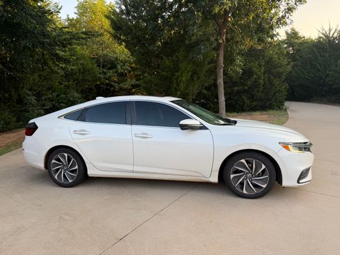 Used 2019 Honda Insight Touring image 1