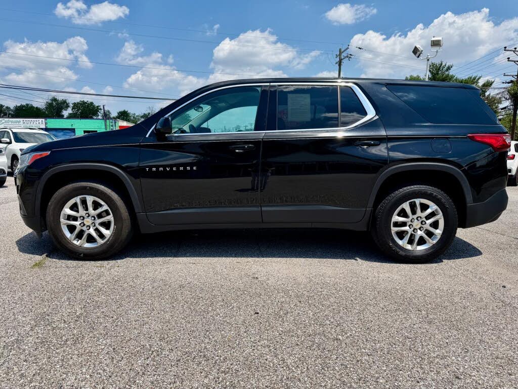 Used 2019 Chevrolet Traverse LS w/ LPO, Floor Liner Package FWD image 1