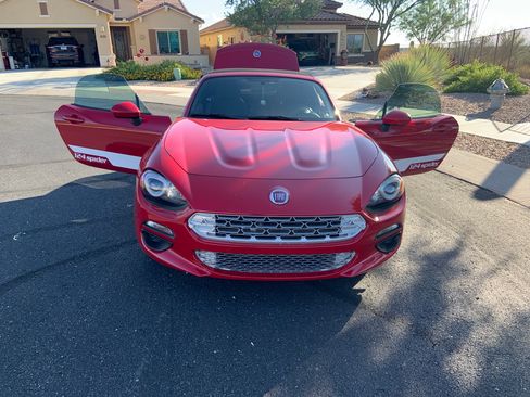 Used 2018 FIAT 124 Spider Classica RWD image 6