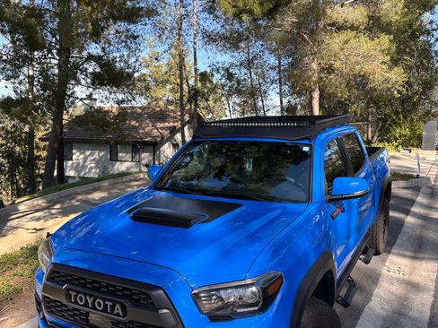 Used 2019 Toyota Tacoma TRD Pro AWD/4WD image 4
