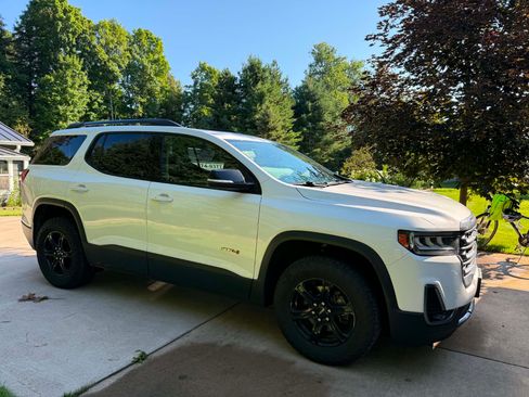 Used 2020 GMC Acadia AT4 w/ Trailering Package AWD/4WD image 15